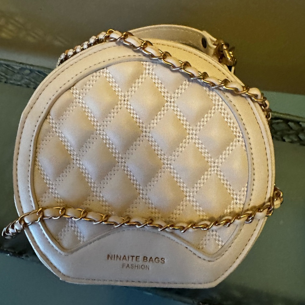 Ninate Crossbody white